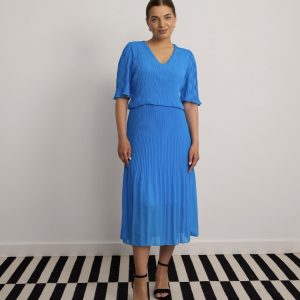 V-Neck Pleated Dress Turquoise.         6747/Trq
