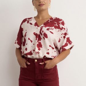 V-Neck Abstract Top Wine.             60632/Wne
