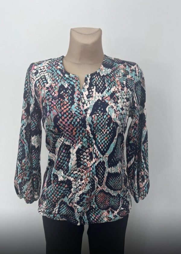 Yew Print Top Navy.     5001
