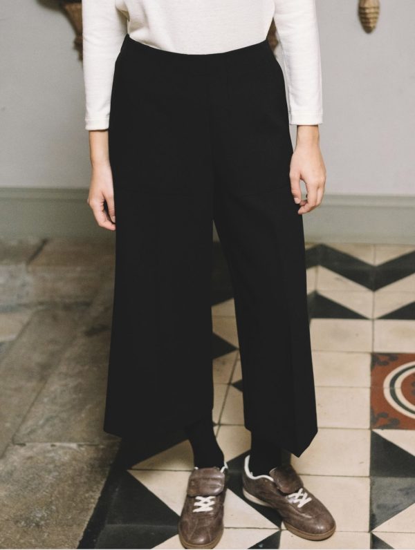 Hongo Palazzo Pants Black.                Im24l119