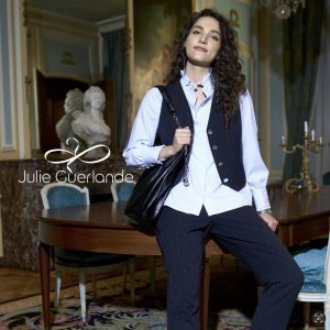 Julie Guerlande Striped Waistcoat Navy.        66Jg2ve401