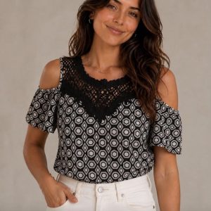 Kyla Print Top Black.                  H162